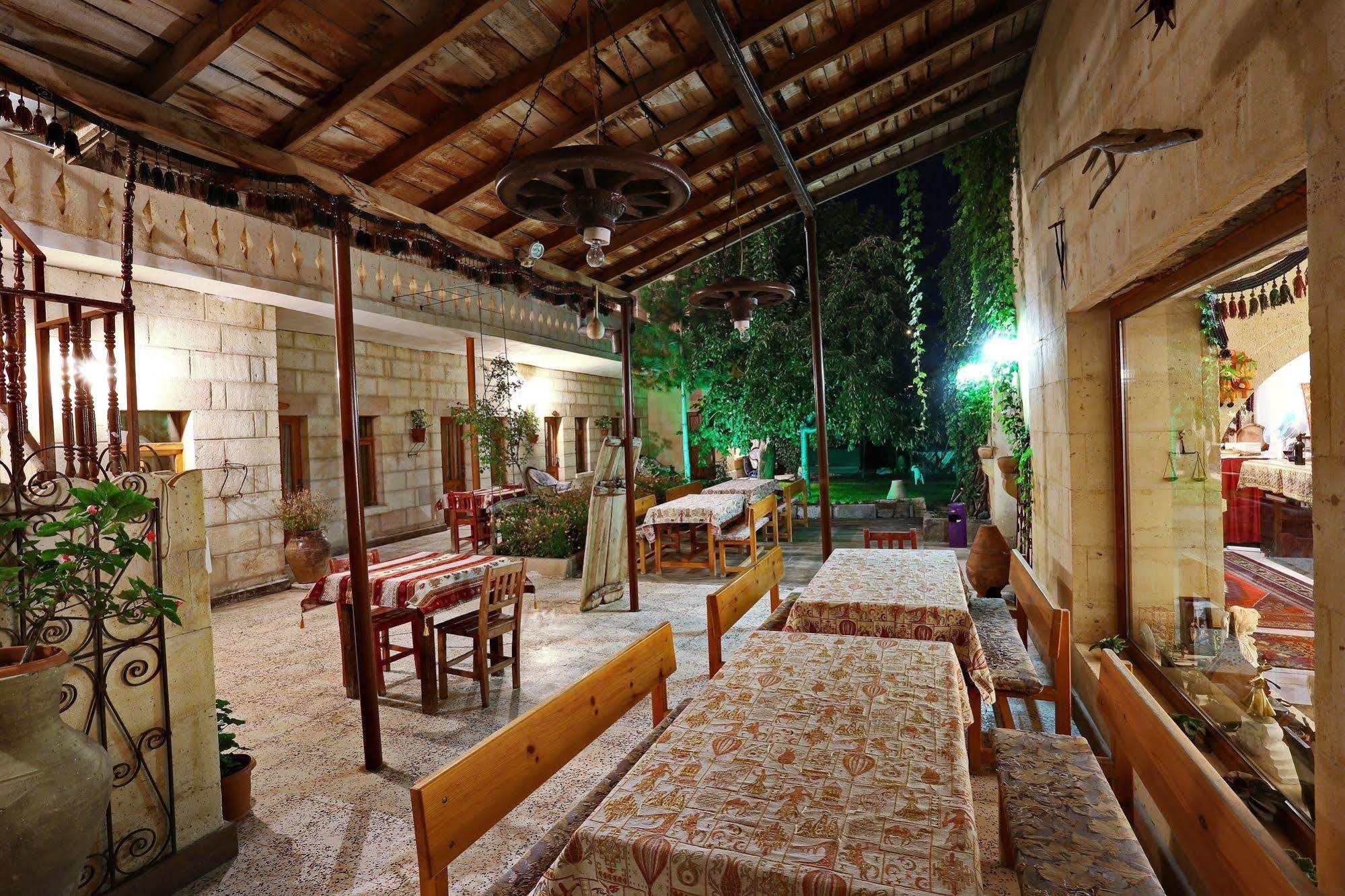 Hotel Anatolia Raymonde Cave House Üçhisar Exterior foto